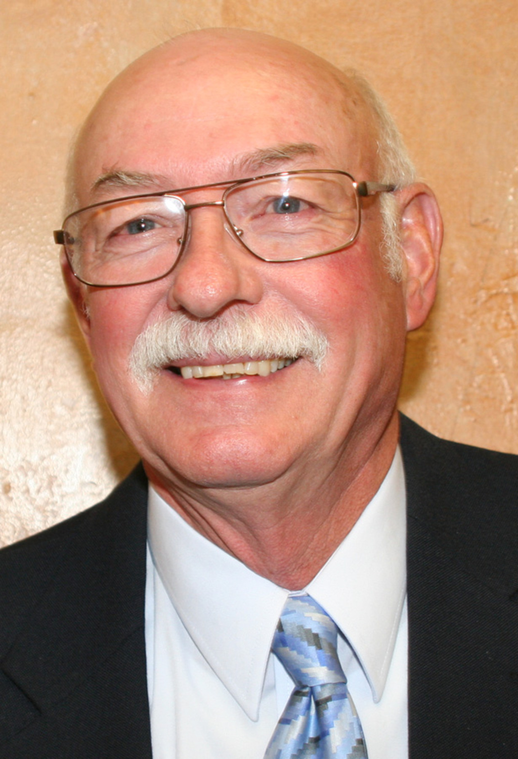 Tom Buecker