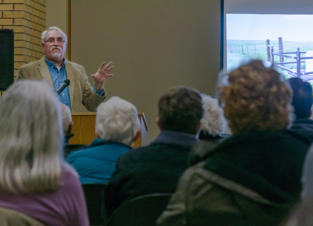 Jeff Barnes speaks to CSC Students