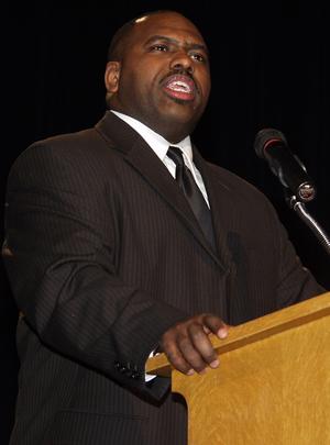 Leon Williams
